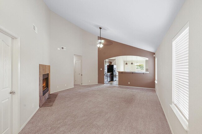Building Photo - 11100 Bullseye St