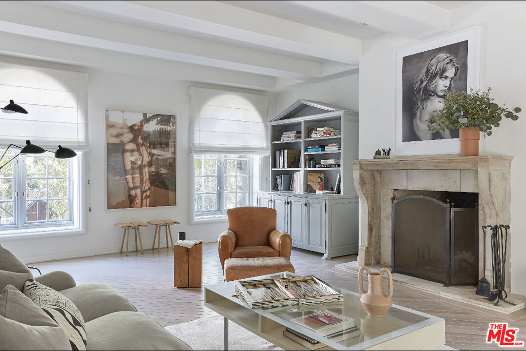 Foto principal - 1439 Queens Way