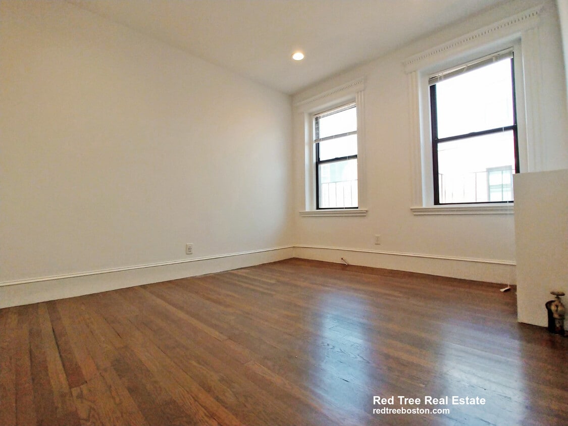 Photo - 19 Peterborough St. Unit 5