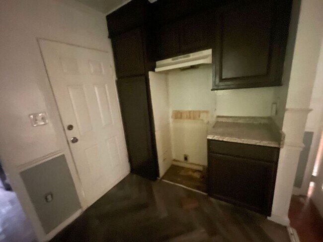 Foto del edificio - 148 Shadowlawn Dr