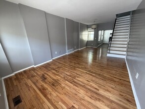 Building Photo - 537 Newton Ave