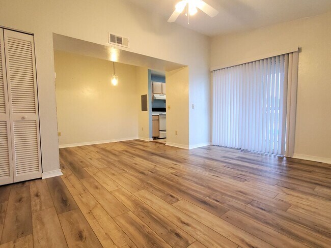Foto del edificio - FOR RENT, 1 bedroom 1 bathroom, upper floor