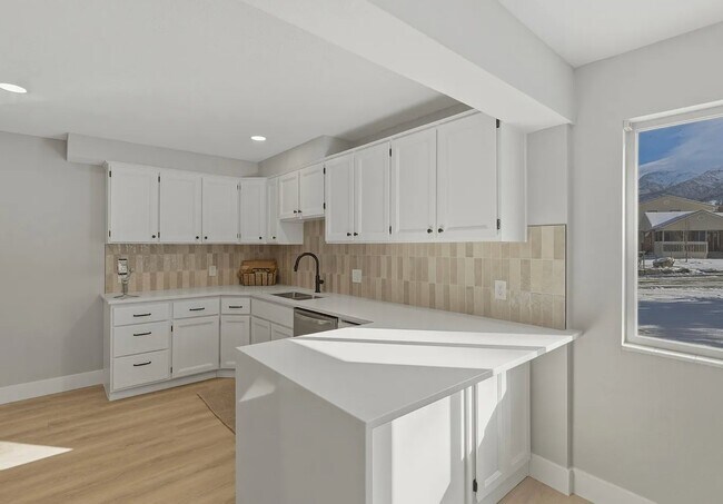 Foto del edificio - 403 Highland Dr