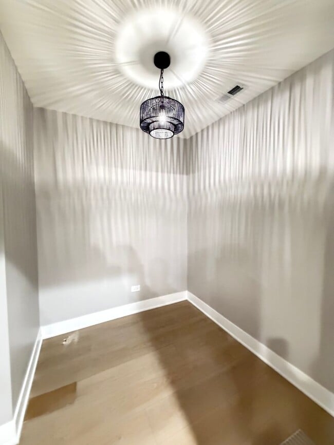 Foto del edificio - 6350 S St Lawrence Ave