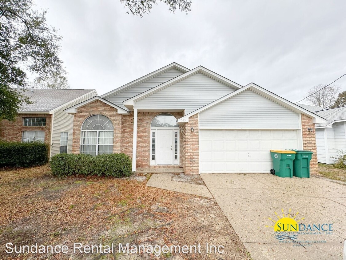 3 br, 2 bath House 515 Rush Park Circle House Rental in Mary Esther