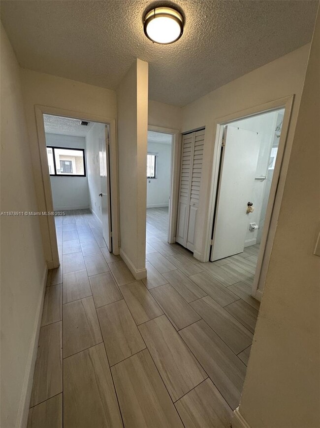 Foto del edificio - 1490 W 42nd Pl
