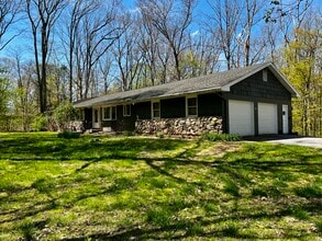 Building Photo - 149 Hillyndale Rd
