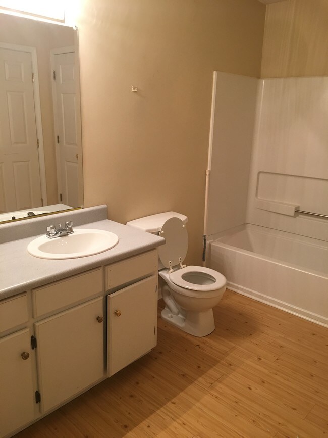 baño 1 - 124 Sky Harbor Rd