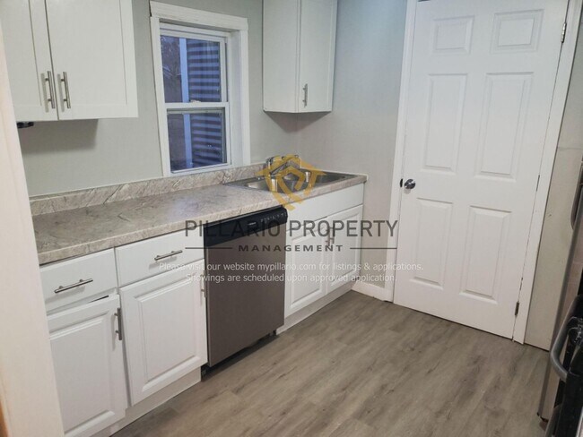 Foto del edificio - 3 bedroom 1 bath Southeast Side home Near ...