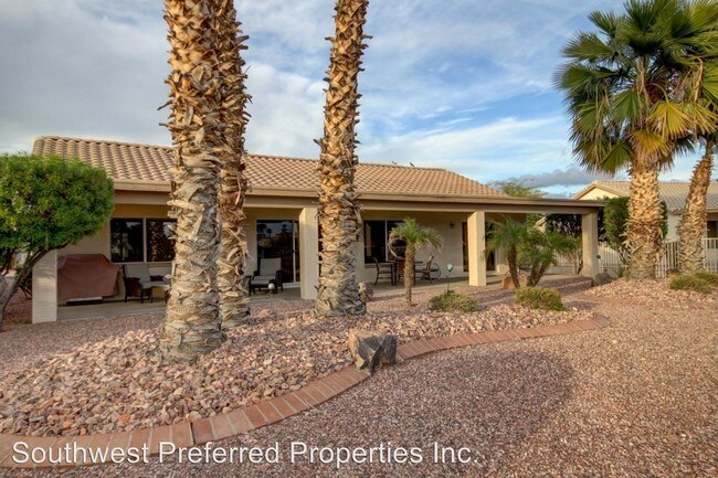 Foto del edificio - 2 br, 2 bath House - 15381 W Piccadilly Rd