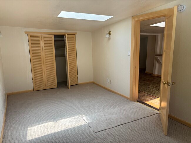 Foto del edificio - 2308 Woolsey St