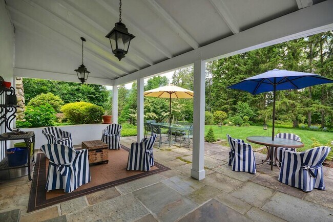 Foto del edificio - 188 Orchard Ridge Rd