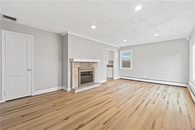 Building Photo - 29 Saddle Rd