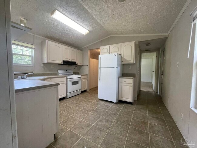 Building Photo - 4088 Windsor Ln