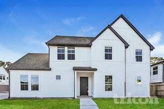 Interior Photo - Tricon Willow Creek