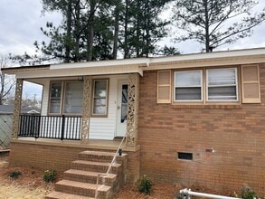 Building Photo - 1318 Lincoln Ave