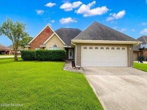 Building Photo - 101 Seneca Cir