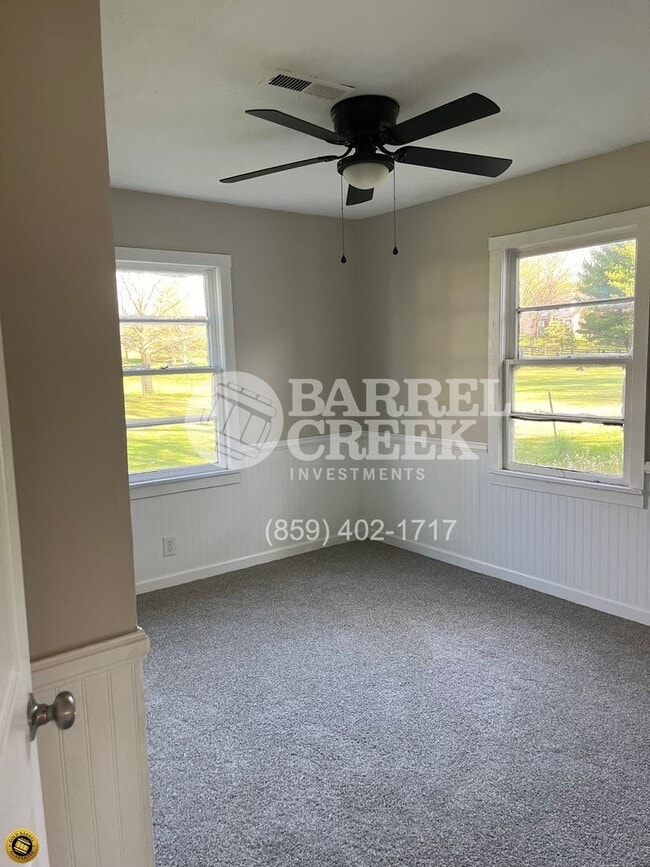 Building Photo - 575 Royal Ct