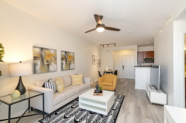 Foto del edificio - 1801 East Katella Avenue, Unit 3065