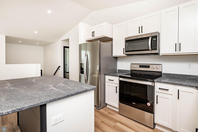 Foto del edificio - 6729 67th Ave S