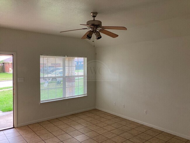 Foto del edificio - 3205 Baldwin Loop