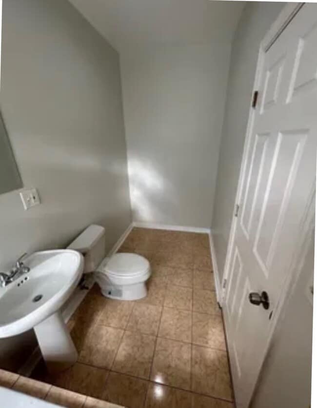 Foto del edificio - 6850 S Dante Ave