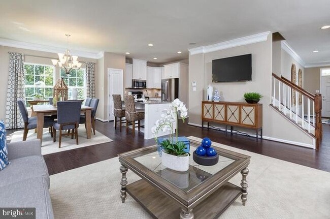 Building Photo - 313 Piper Ln