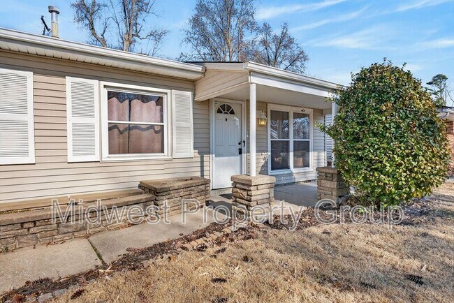 Foto del edificio - 36 Jamestown Dr