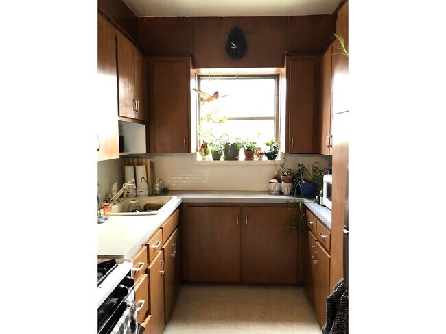 Foto del edificio - 349 Westminster Rd