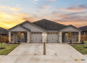 Building Photo - 5121 Rose Petal Ct