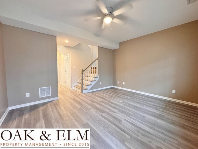 Building Photo - Beautiful 3 Bedroom Home in Prime Middletown Location Near Anchorage