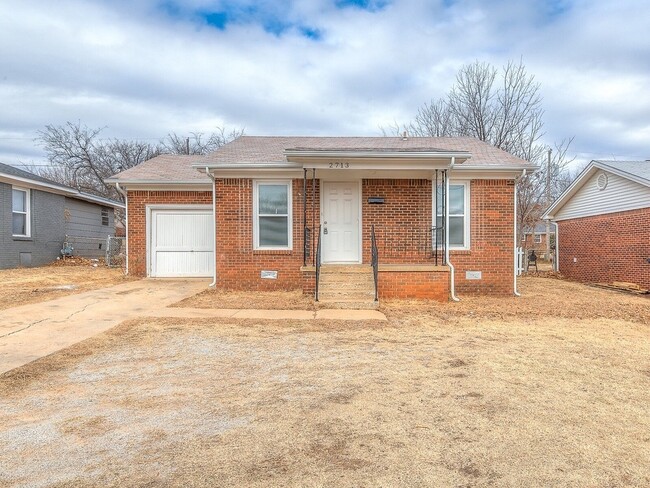 Foto del edificio - Charming 2 Bed Bungalow in the heart of OKC.