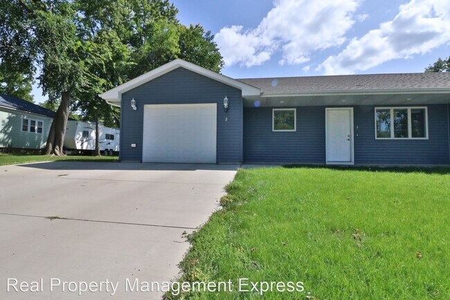 Building Photo - 2 br, 2 bath House - 300 E 2nd St #2