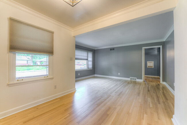 Building Photo - "Charming 4-Bedroom Sanctuary on Boyce Roa...