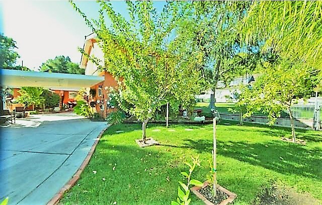 Foto del edificio - 20934 De Mina St