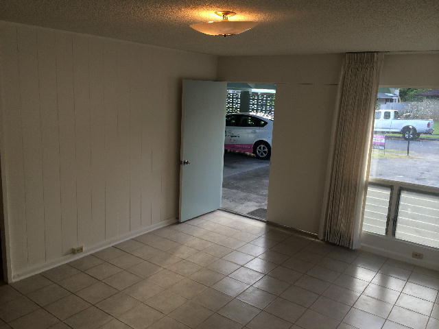 Building Photo - 7150 Makahuena Pl