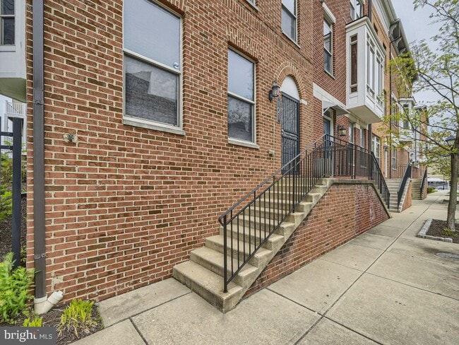 Building Photo - 121 Albemarle St