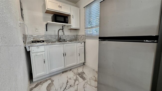 Building Photo - 12435 SW 42nd St