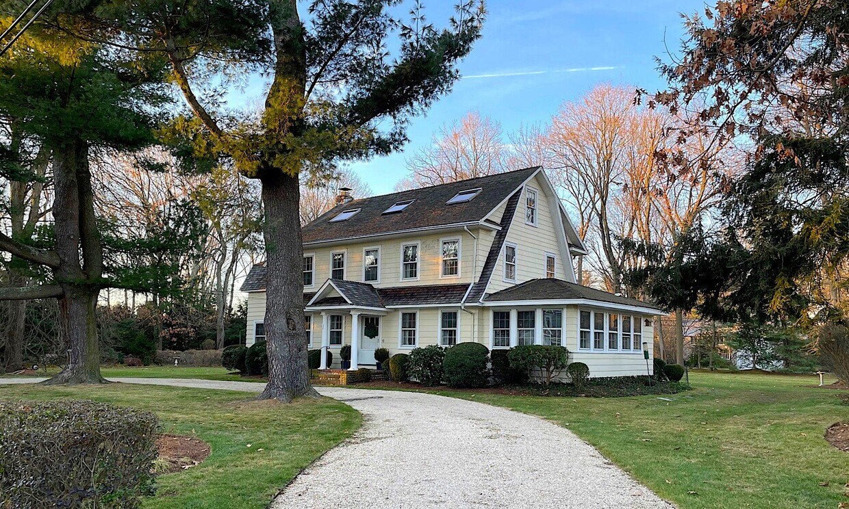 Primary Photo - 4 Davis Ln