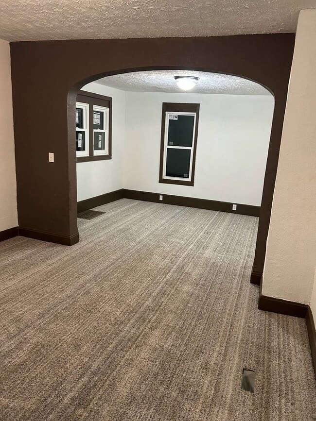 Foto del edificio - Spacious & Affordable 3-Bedroom Home