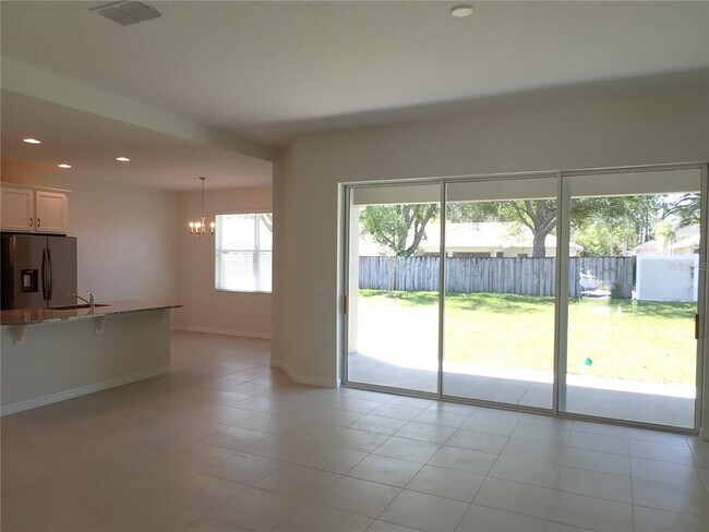 Building Photo - 31 Ferngate Ln