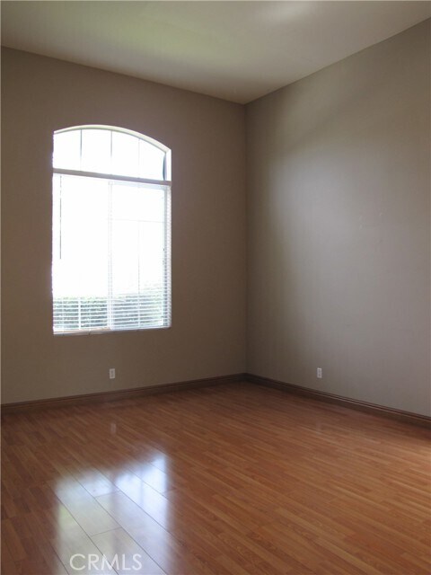 Foto del edificio - 5661 Knollside Way