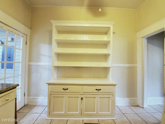 Building Photo - 2 br, 1 bath Condo - 1620 Donald Street