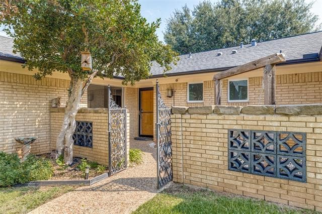 Foto del edificio - 1821 E Cedar Elm Dr