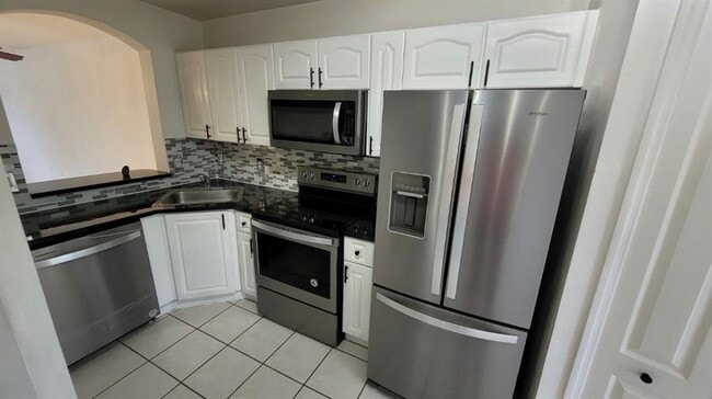 Building Photo - 2200 NW 78th Ave
