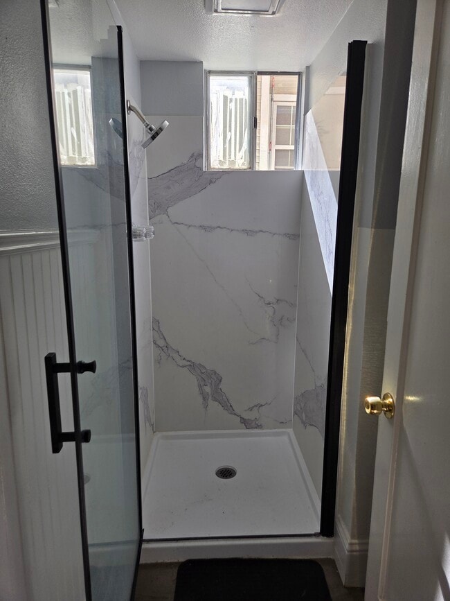 Foto del edificio - 468 S 6th St