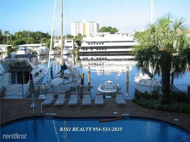 3 br, 3 bath Condo - 815 Middle River Dr photo'