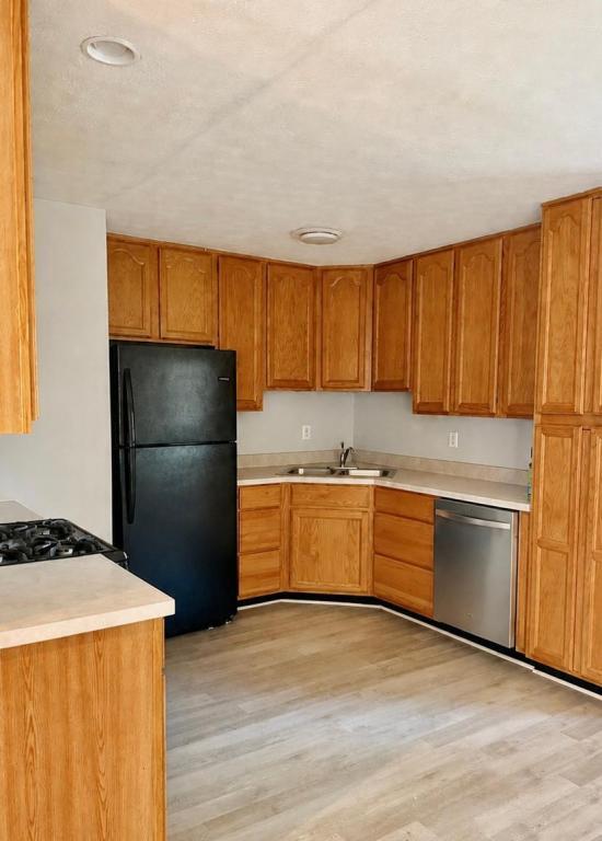 Building Photo - 10710 Milwaukee Way