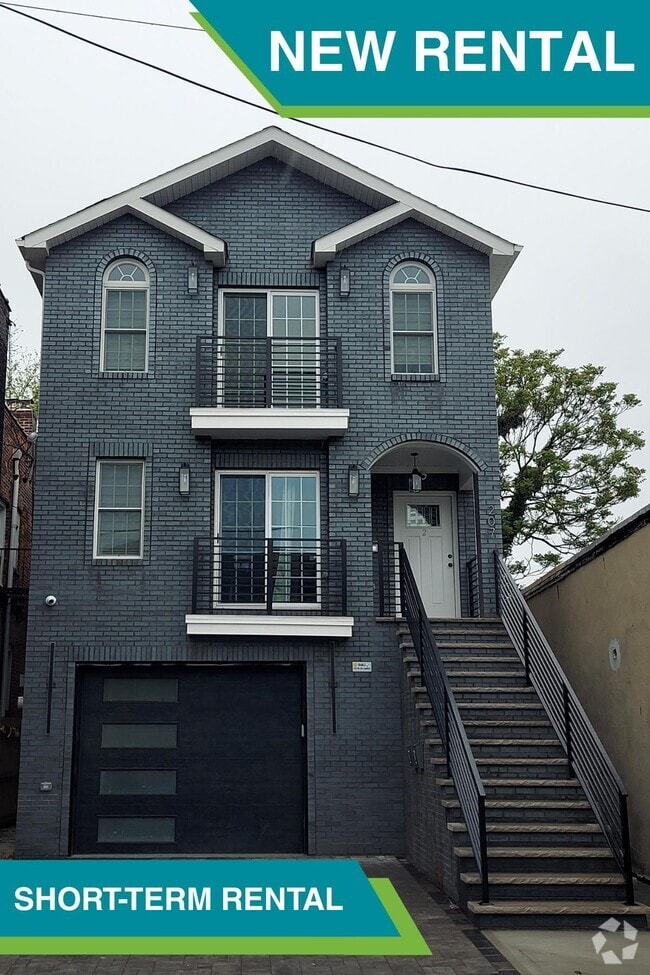 Building Photo - 207 Avenue B