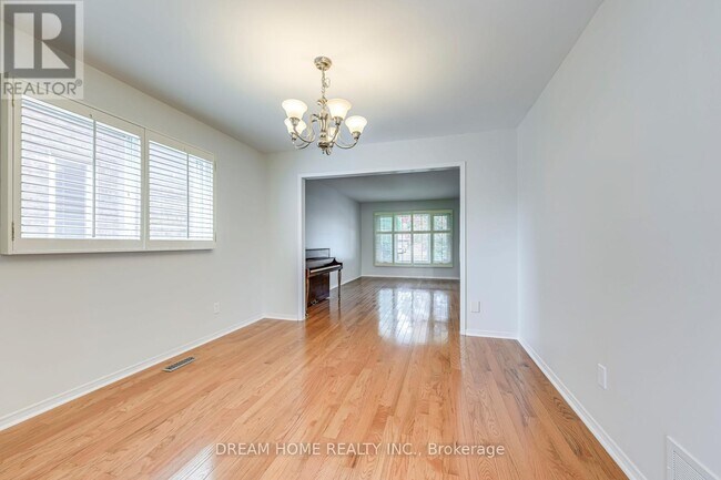 Building Photo - 4511 Sedgefield Rd